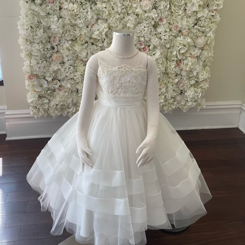 Stunning first holy communion/ flower girl dress